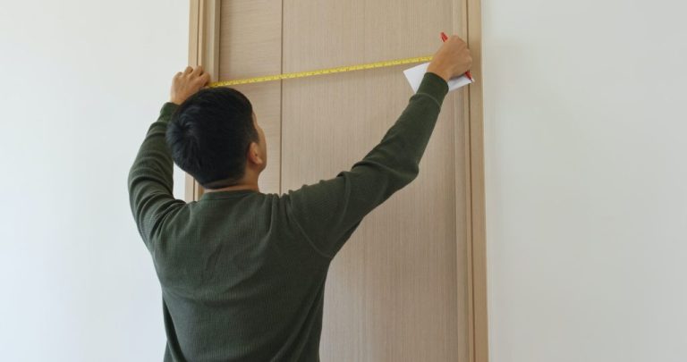 Comment mesurer et installer une nouvelle porte ?